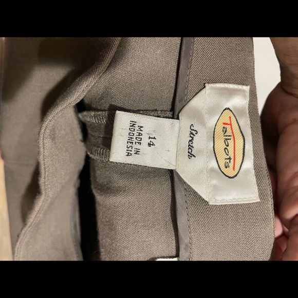 Talbots slacks pristine condition - Picture 6 of 6